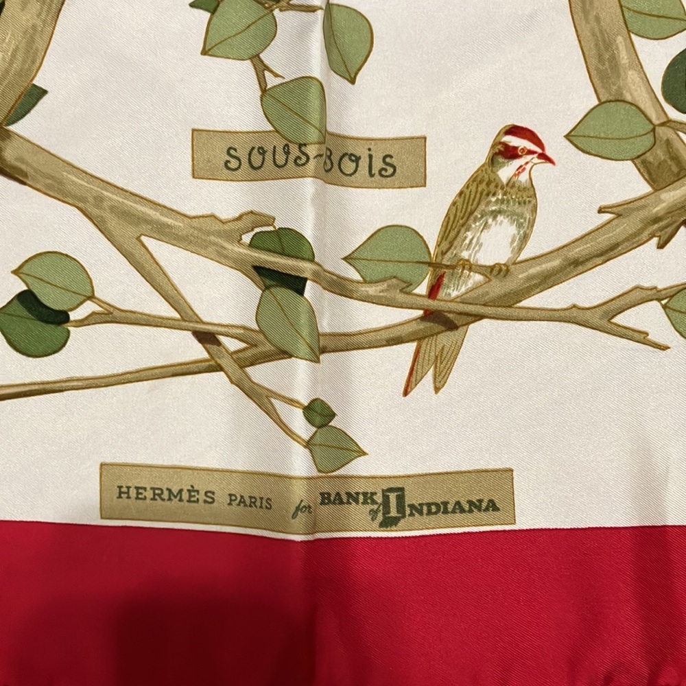 Rare vintage Hermes Sous Bois scarf made for the Bank of Indiana - Picture 4 of 5